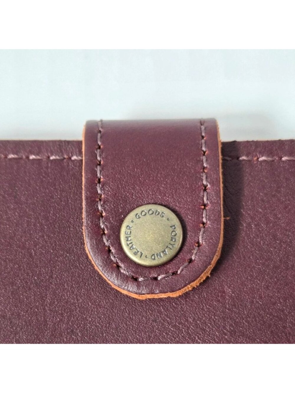 Portland Leather Goods Womens Smooth Brown Leather Mini Bifold Wallet - Picture 3 of 16